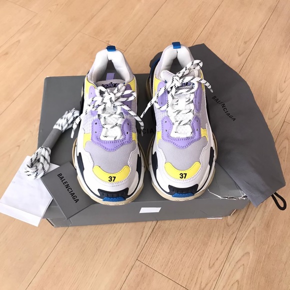 balenciaga triple s used